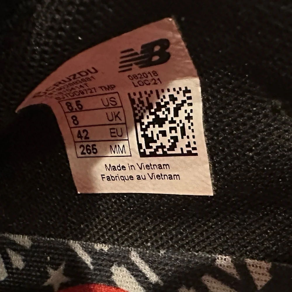 Disney New Balance Disney X Fresh Foam Cruz 'Mickey Logo' Men’s Size 8.5 - Picture 6 of 6
